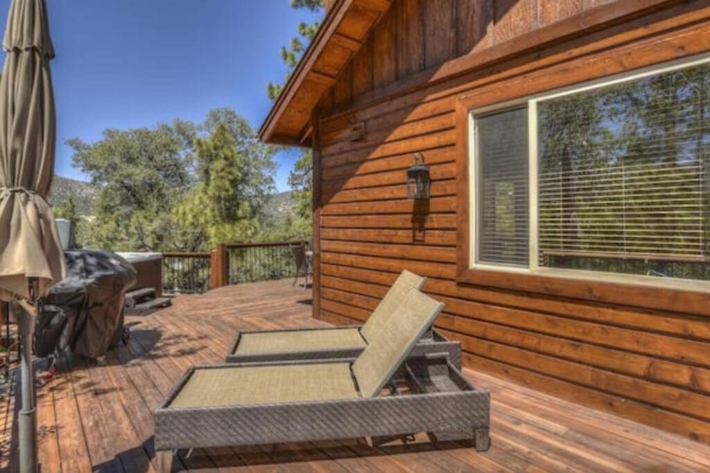 Custom Single Story Cabin With Jacuzzi Pool Table & Big Game Room With Arcade Games Velké Medvědí jezero Exteriér fotografie